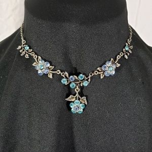 Blue flower necklace